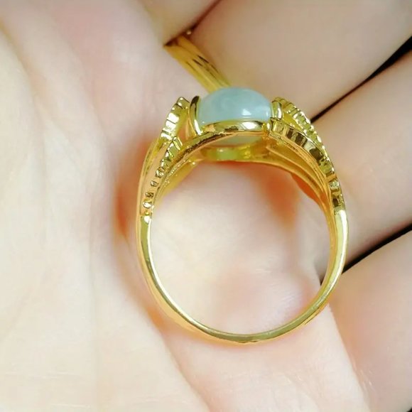 Delicate Gold Metal Leaves Blue Resin Maple Leaf Ring - Picture 7 of 9